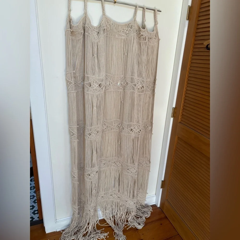 NWOT Urban Outfitters Magnolia Macramé Window Panel